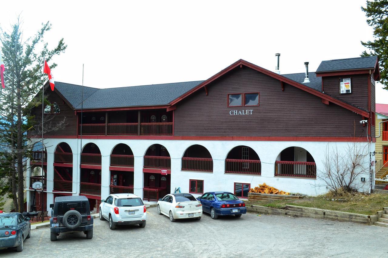 Radium Chalet Radium Hot Springs Exteriör bild